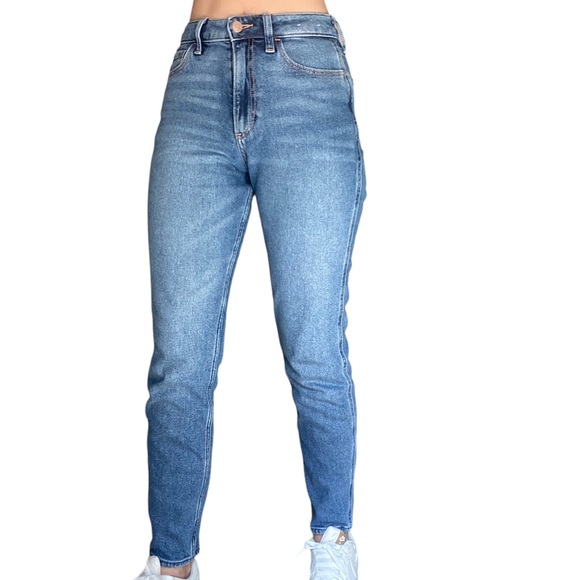 Hollister Curvy High Rise Mom Jean W25 L27 - Picture 2 of 4